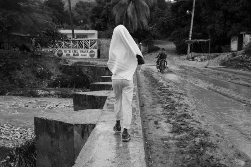 On the bridge of Kazal, 2015. (Crédit : Fabienne Douce)